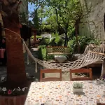 Yuekser Guest house Side