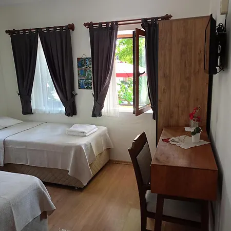 Pensiune Yuekser Side