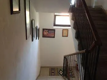 Yuekser Side